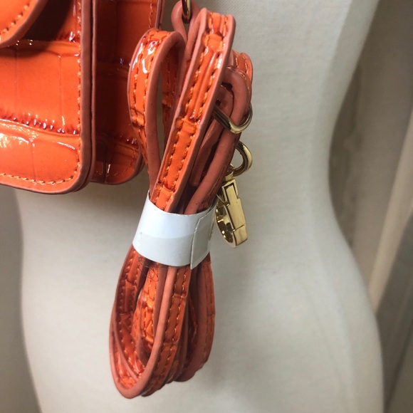 Asos faux croc crossbody  with tortoise shell ring shoulder strap - Picture 2 of 11